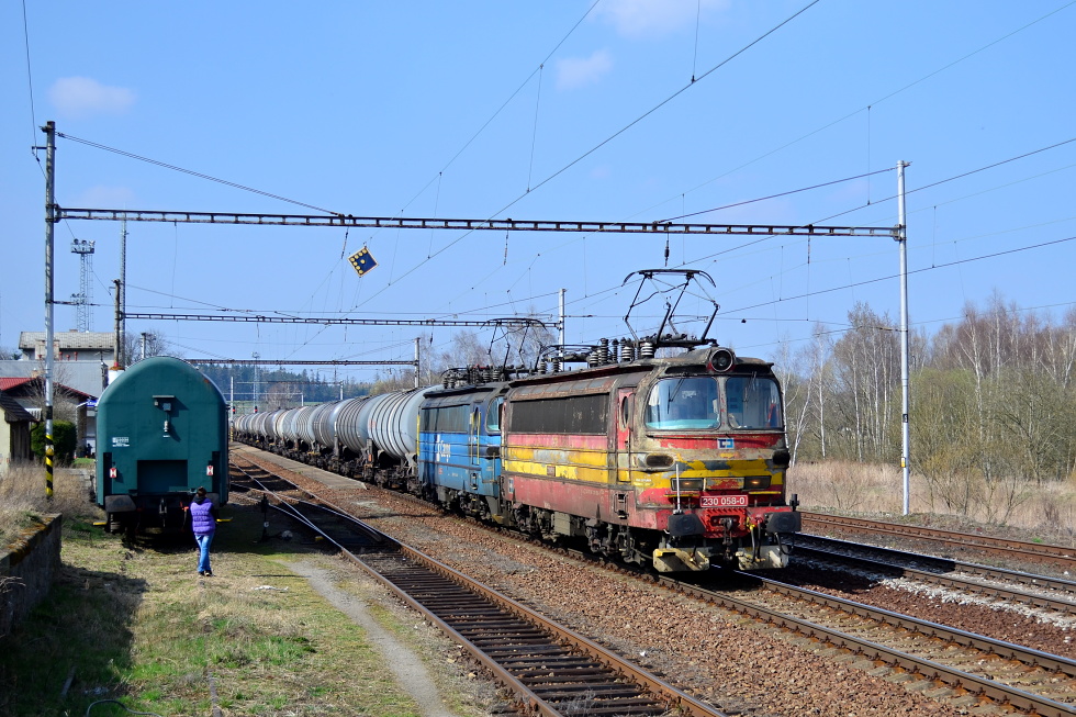 230 058-0