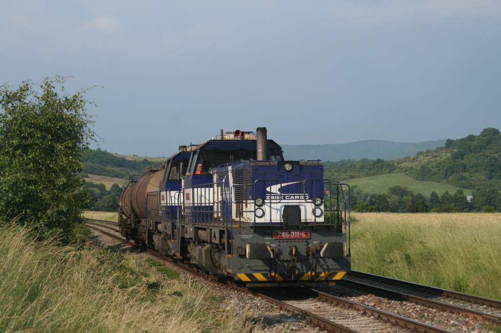 746 011-6