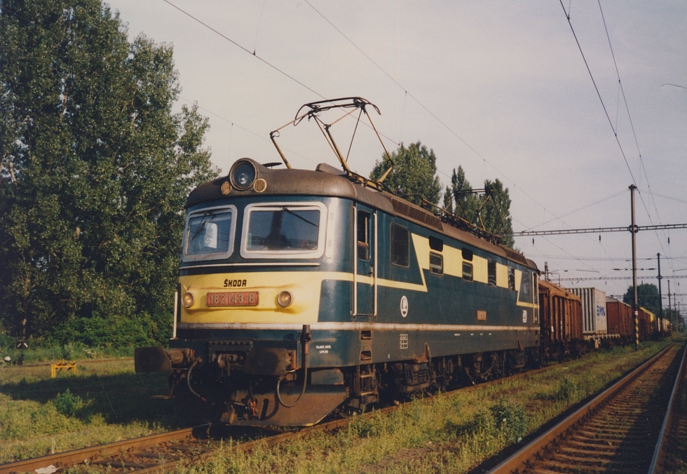182 143-8