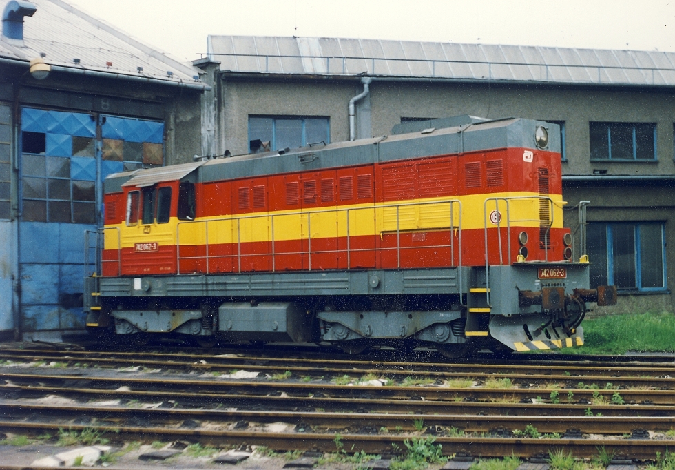 742 062-3