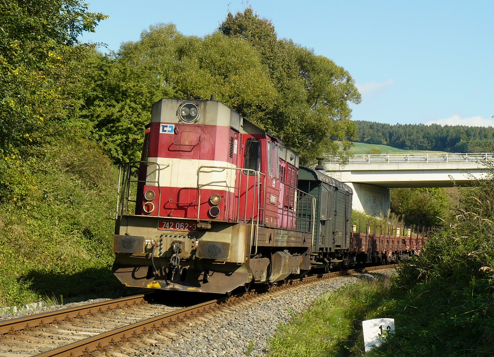 742 062-3