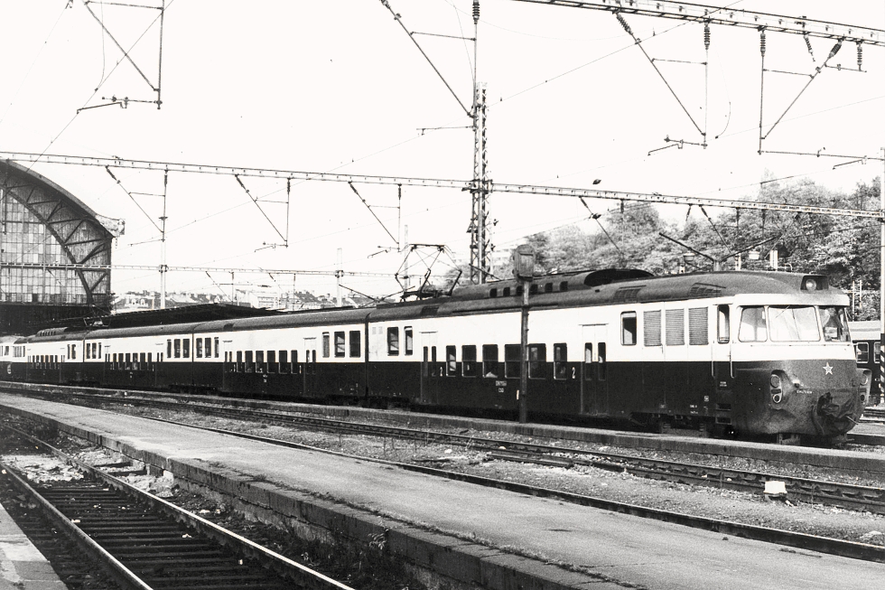 EM475.1025