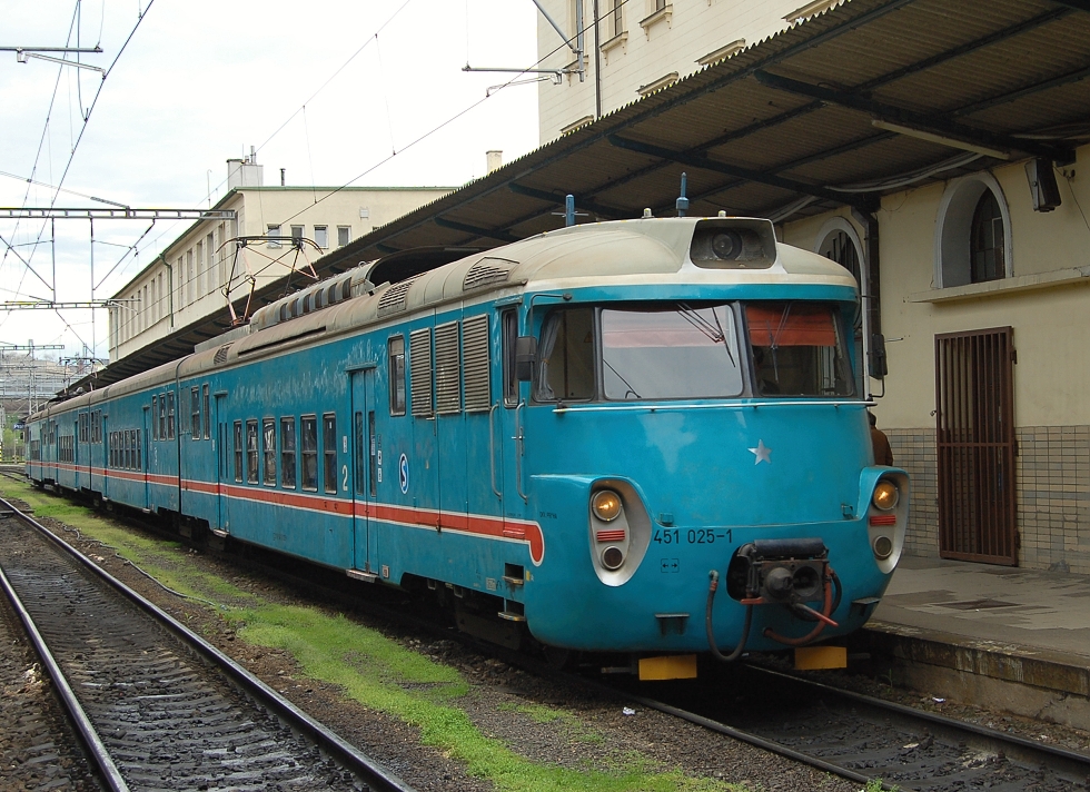451 025-1