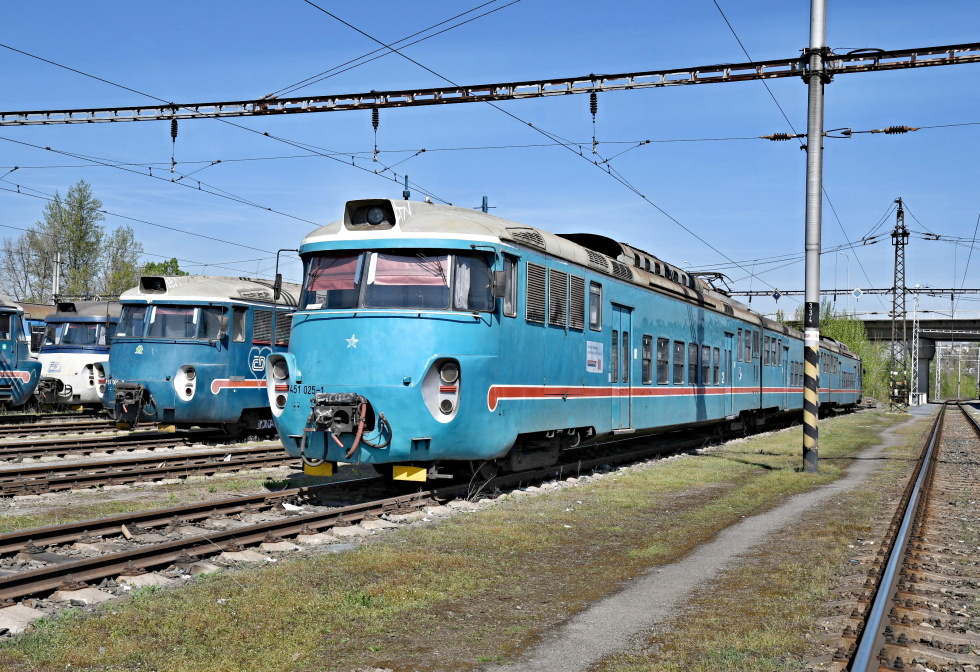 451 025-1