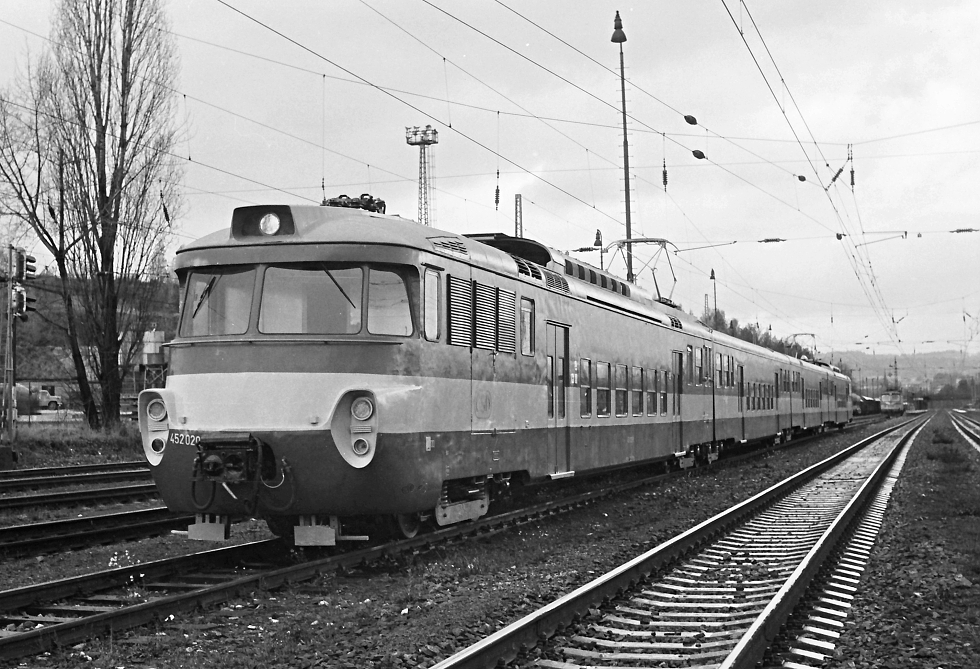 452 020-1