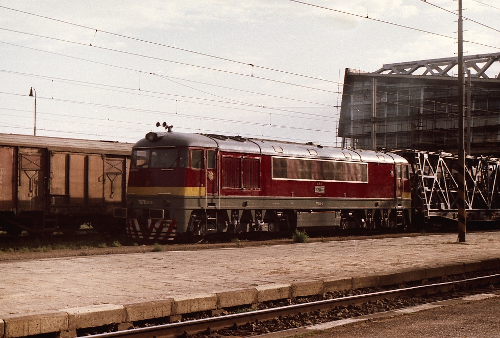 775 016-9
