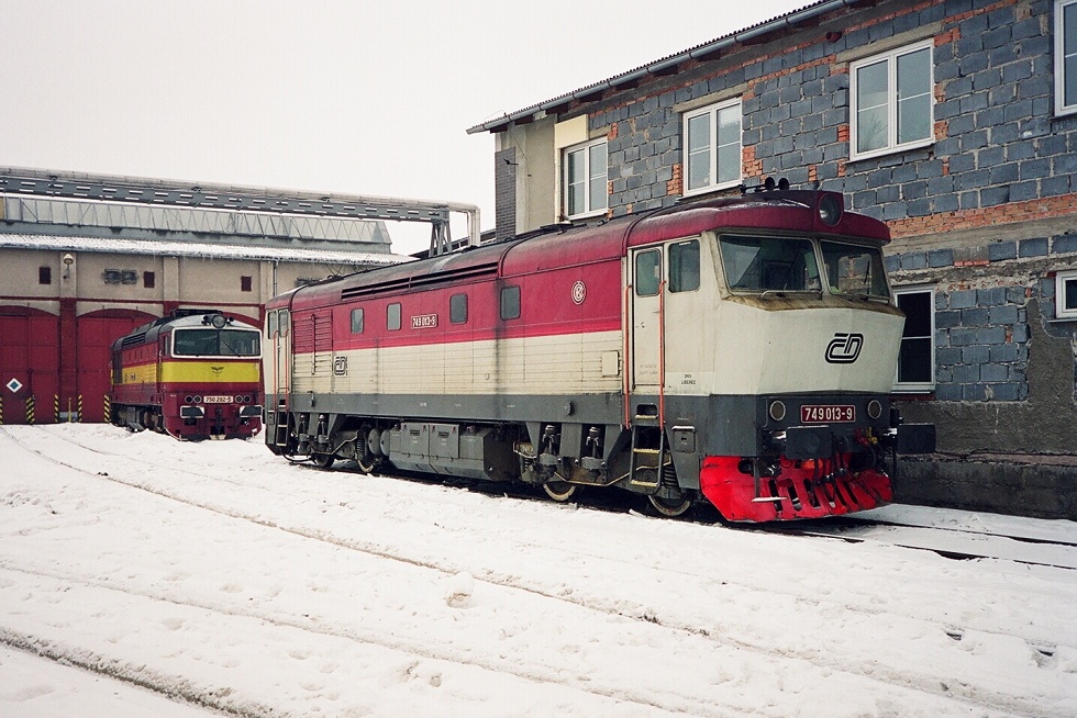 749 013-9