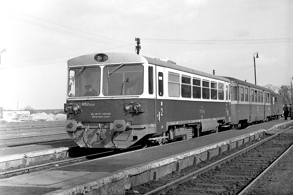 M152.0046