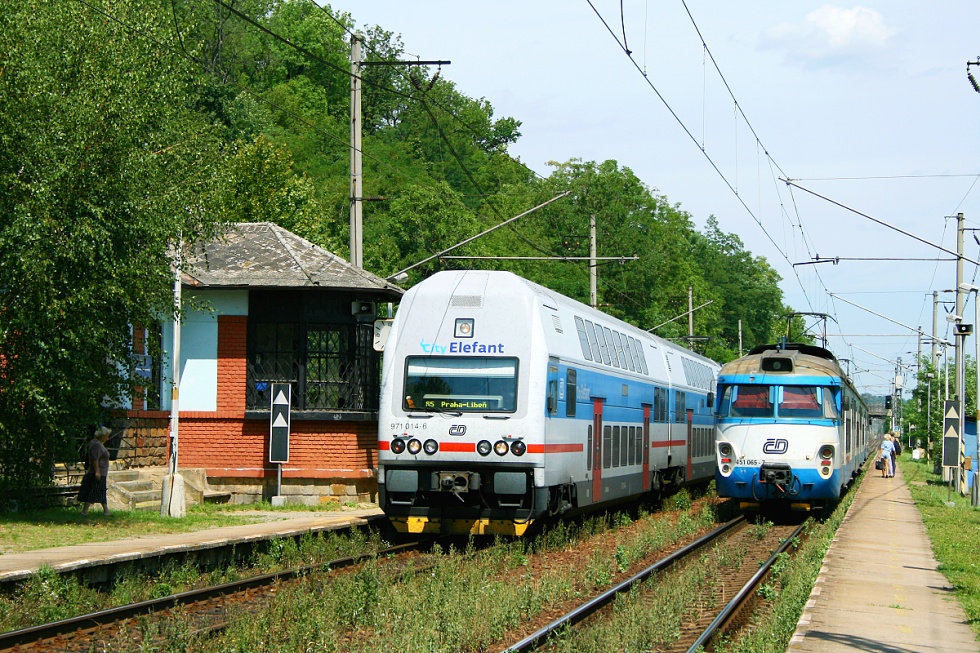 451 065-7