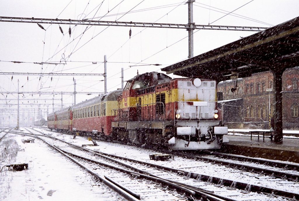 735 200-8