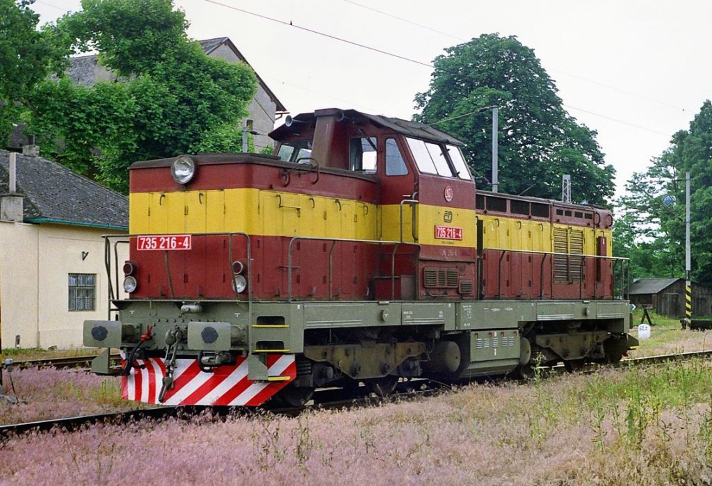 735 216-4