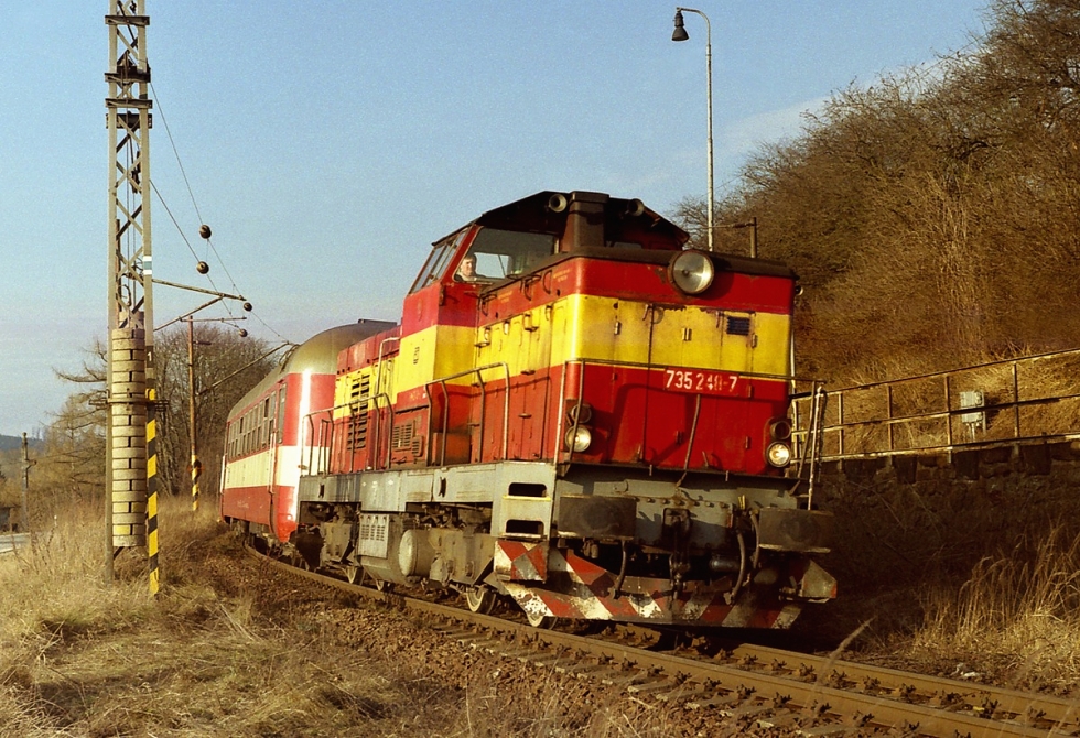 735 248-7