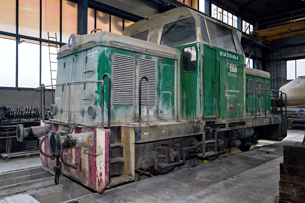 710 452-4