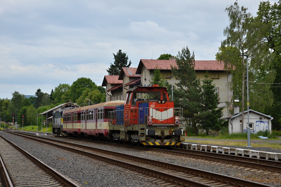 714 027-0