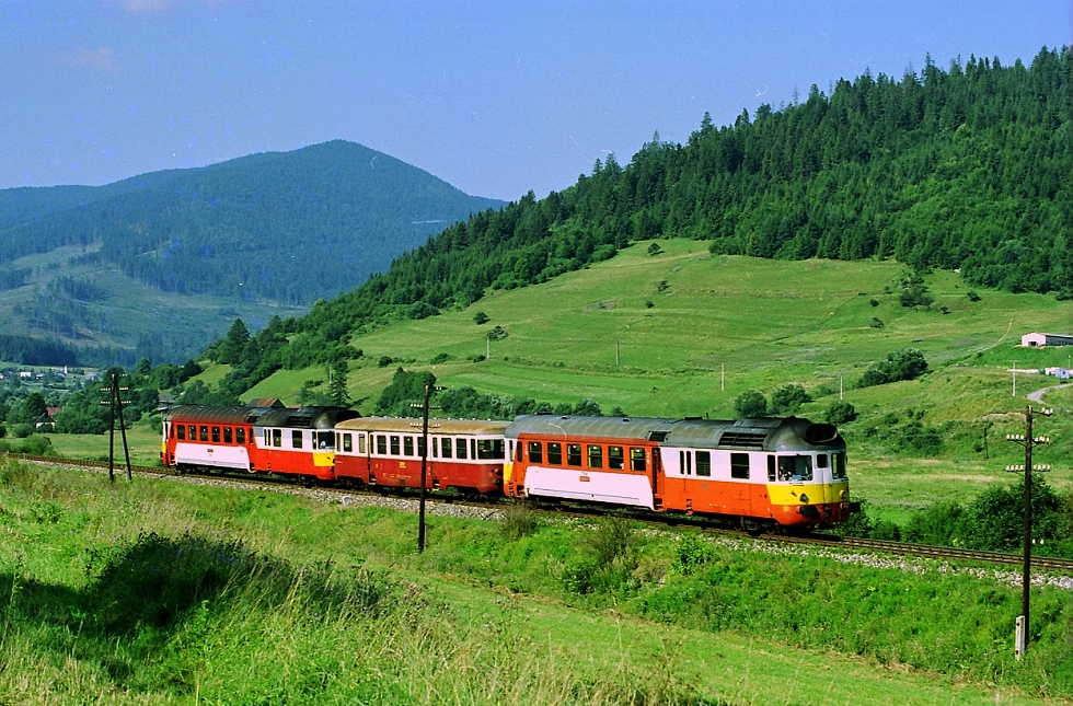 851 011-7