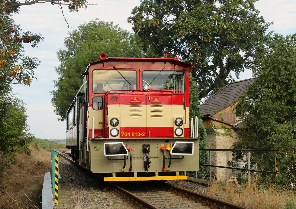 704 013-2