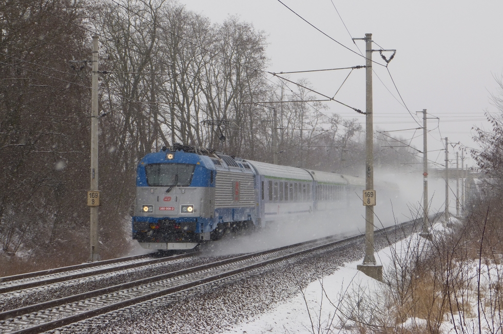 380 008-3