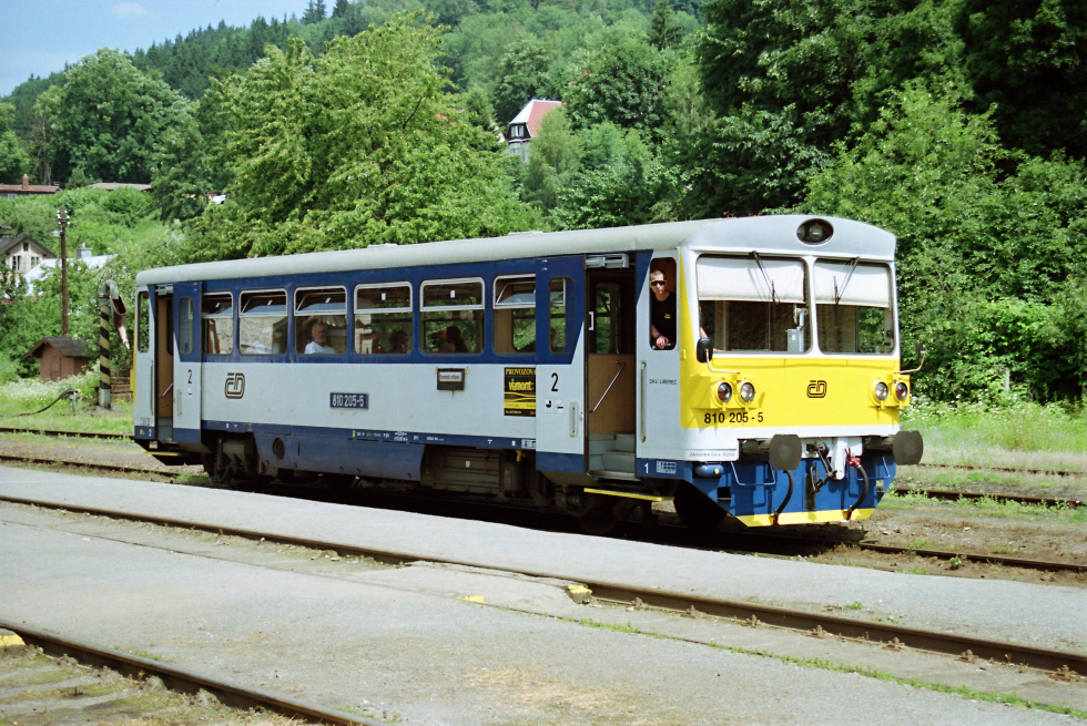 810 205-5