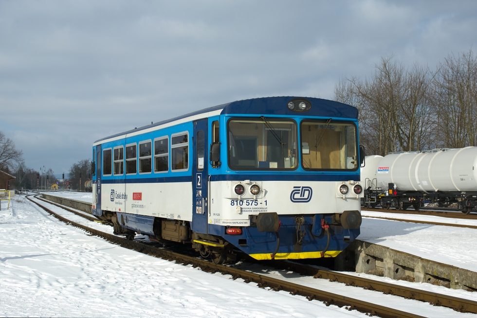 810 575-1