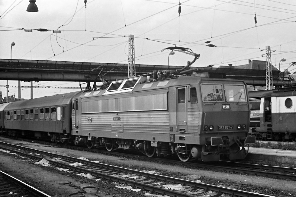 363 021-7