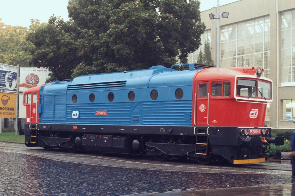 752 001-8