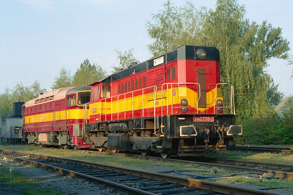740 770-3