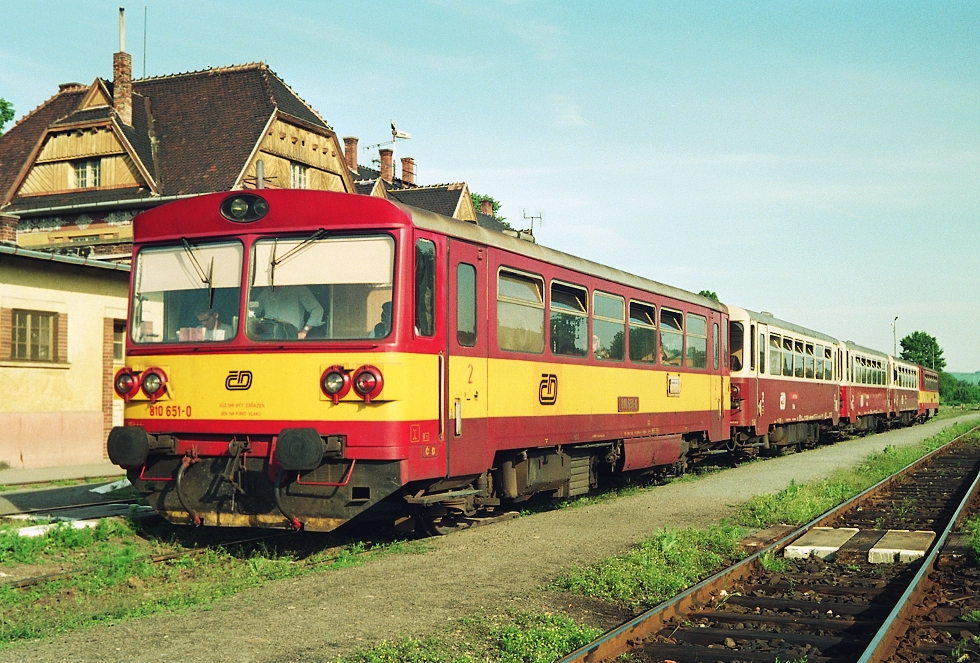 810 651-0