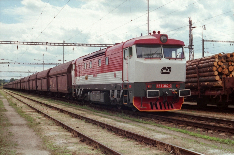 751 382-3