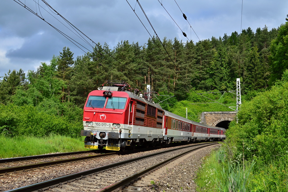 350 017-0
