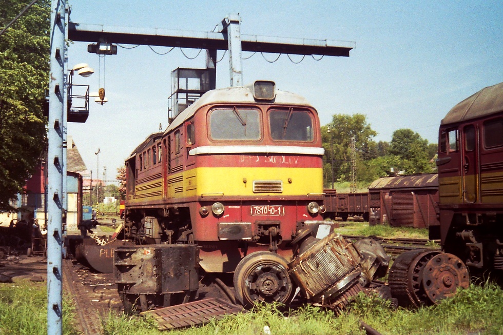 781 040-1