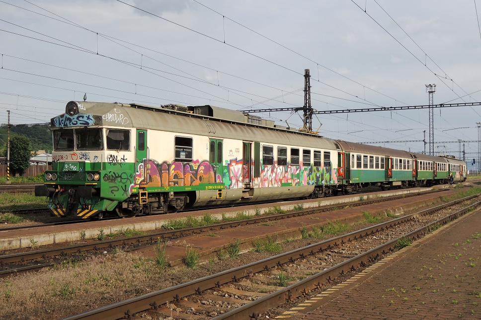 460 038-3
