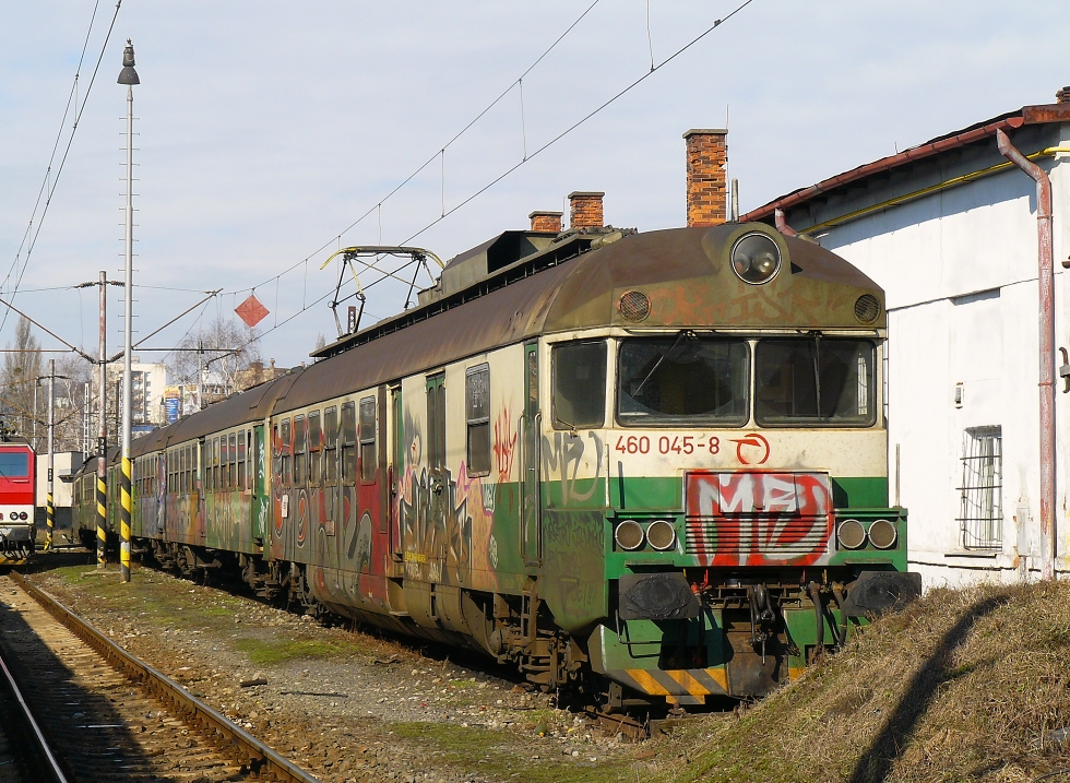 460 045-8