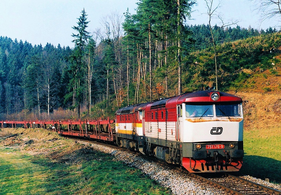 751 176-9