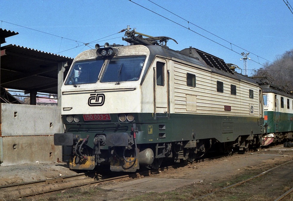 150 003-2