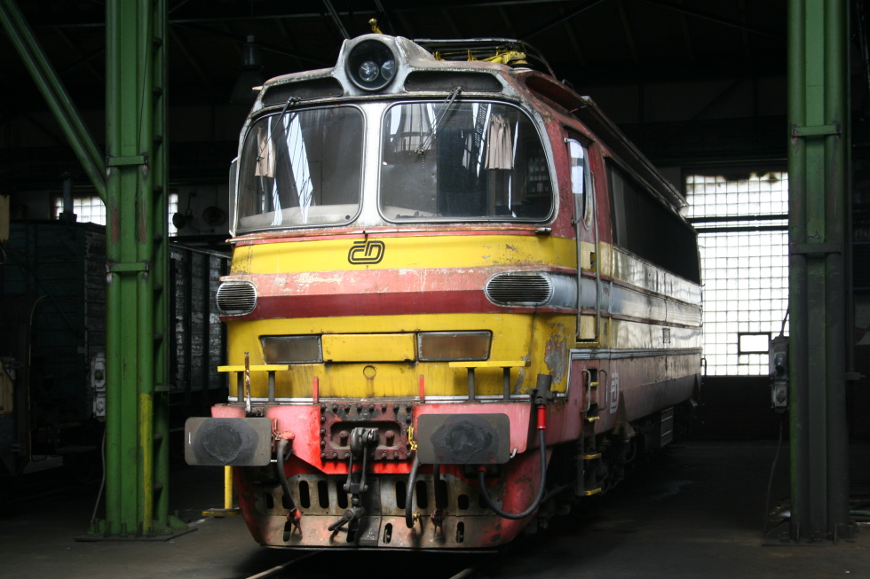 230 050-7