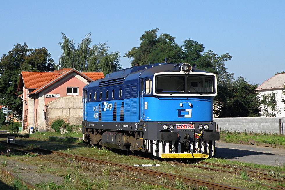 753 753-3