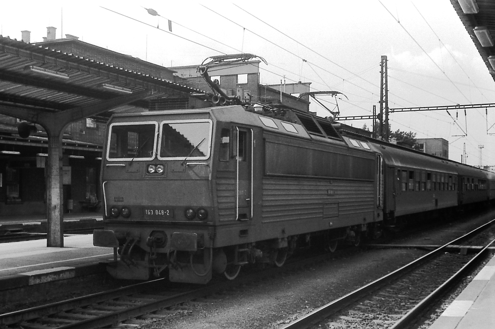 163 048-2