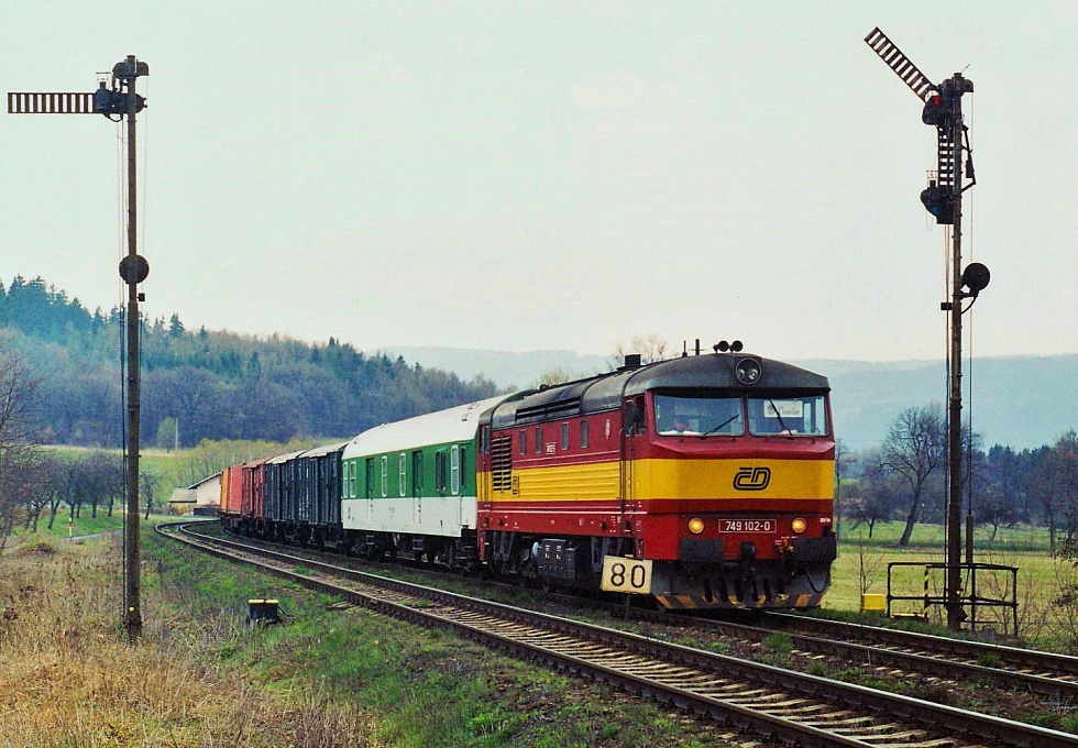 749 102-0