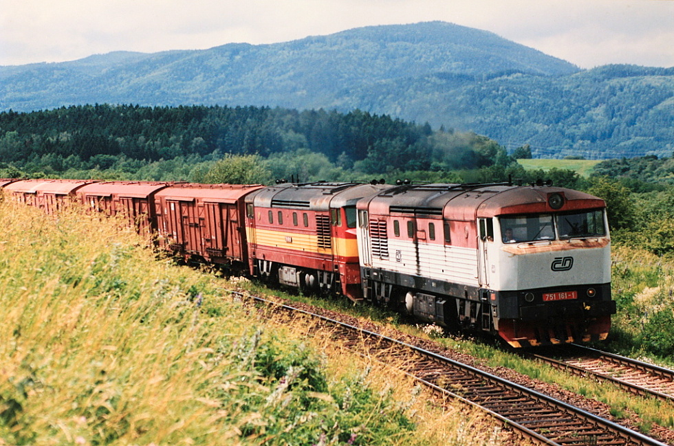 751 161-1
