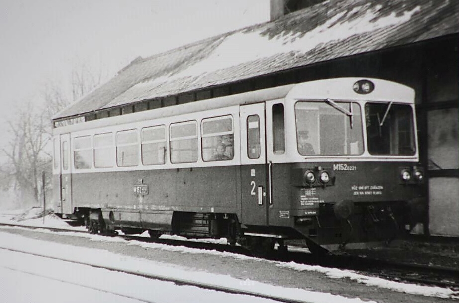 M152.0221
