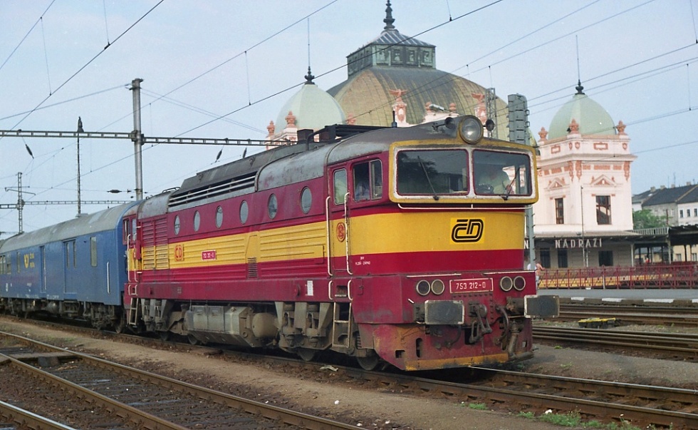753 212-0