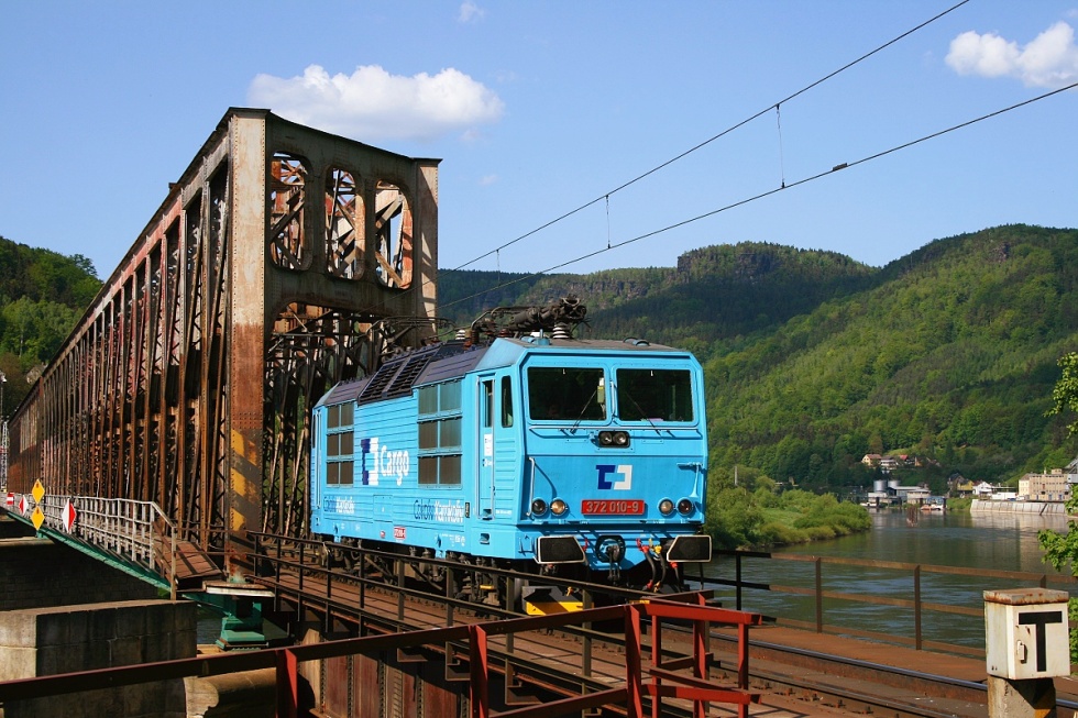 372 010-9