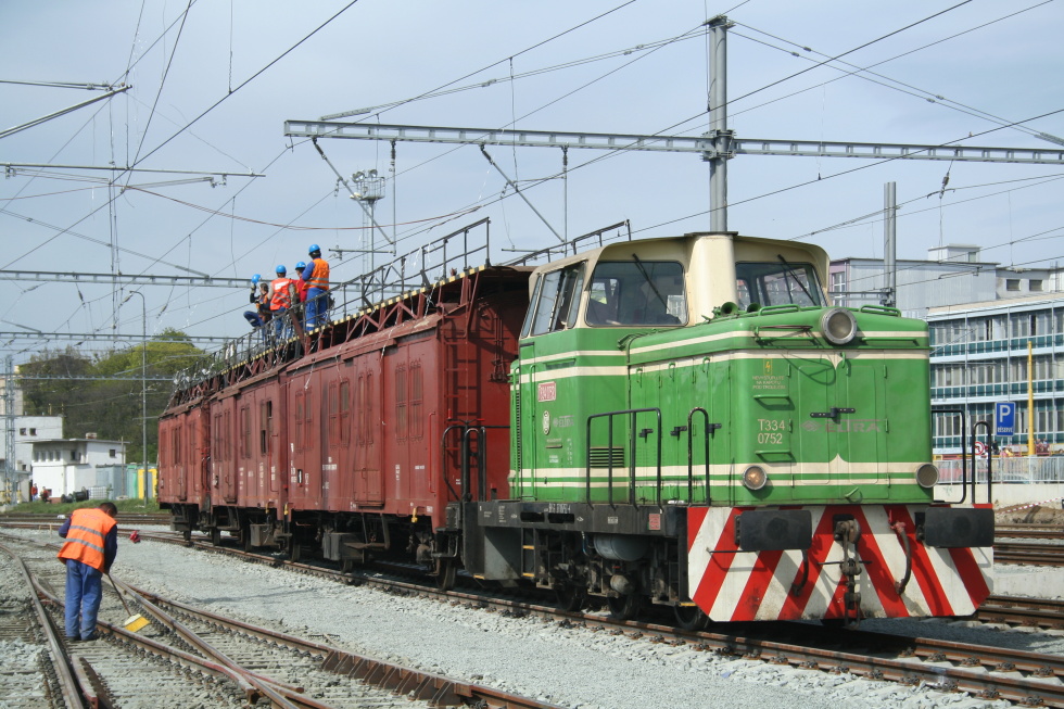 710 752-7