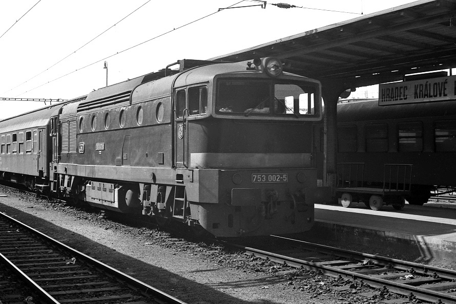 753 002-5