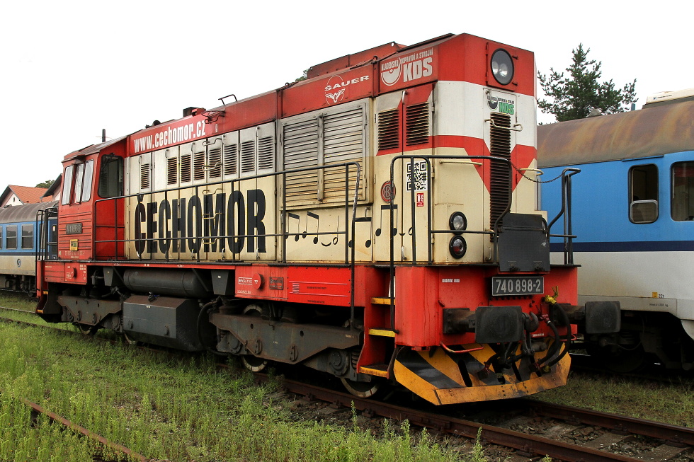 740 898-2