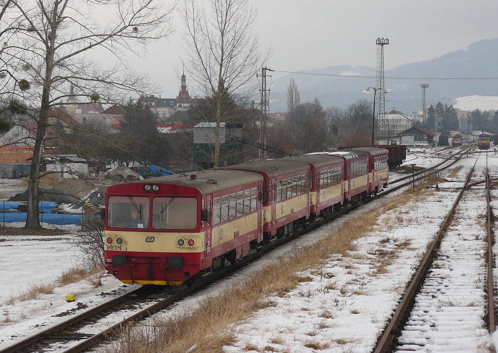 810 678-3