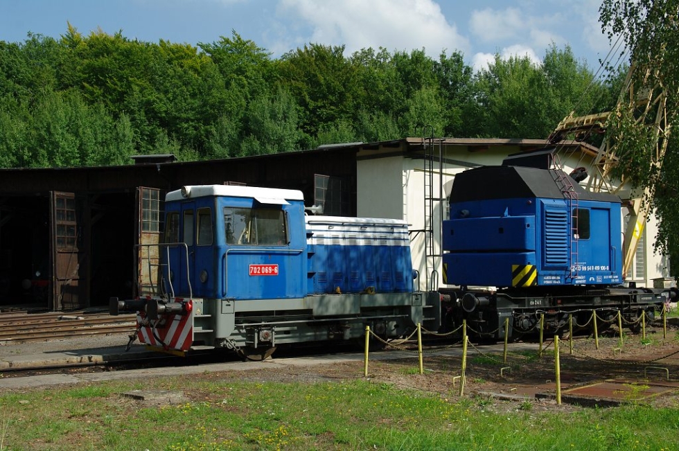 702 069-6