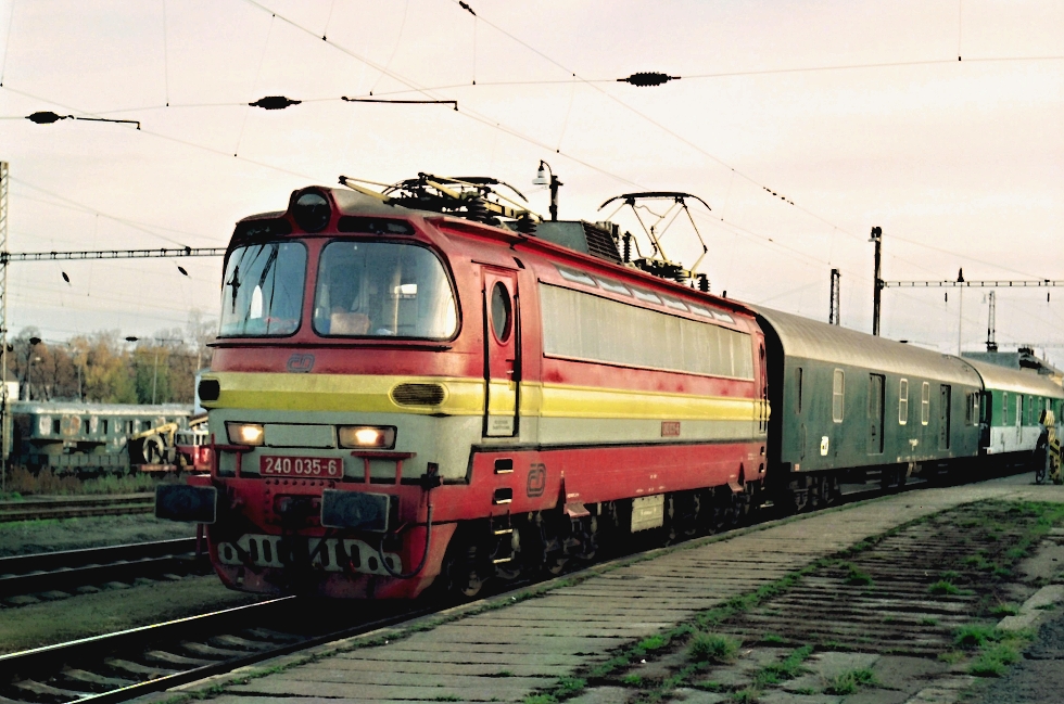 240 035-6