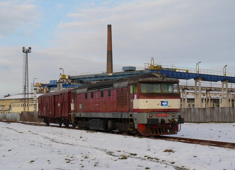 749 251-5