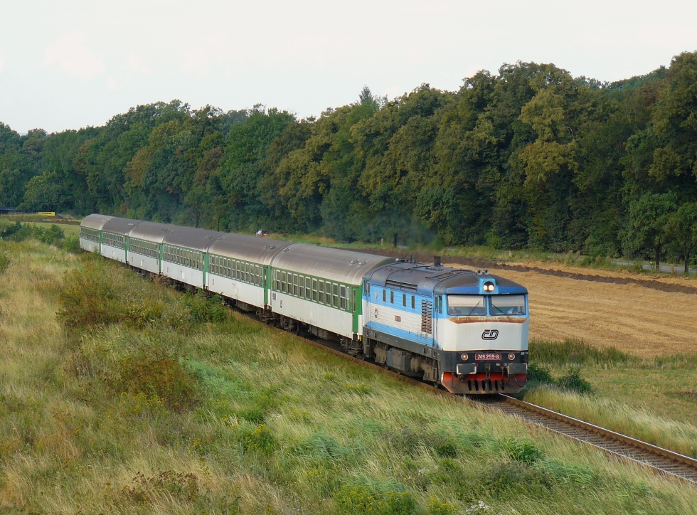 749 259-8